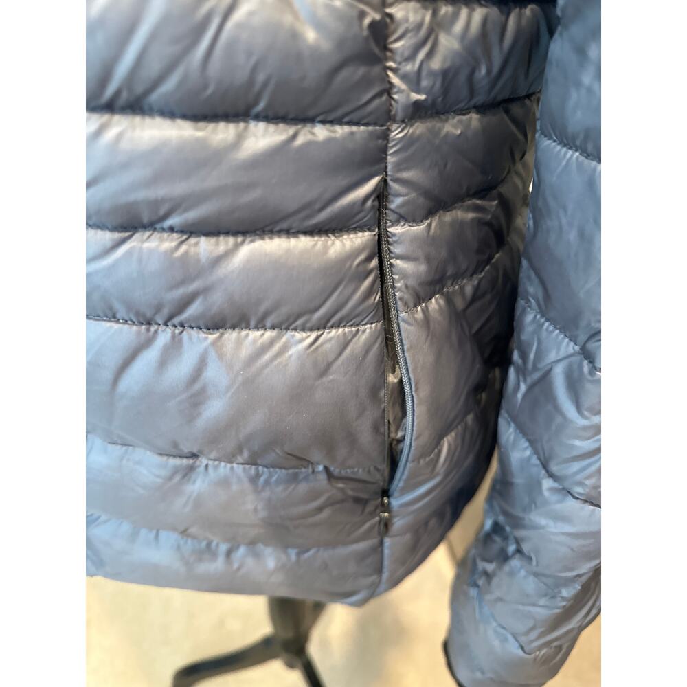 Women’s Bcbgmaxazria Packable Down Jacket. Size S… - image 2